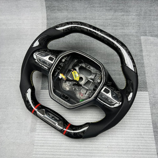 Volant sport en fibre de carbone pour Peugeot – montage Plug & Play