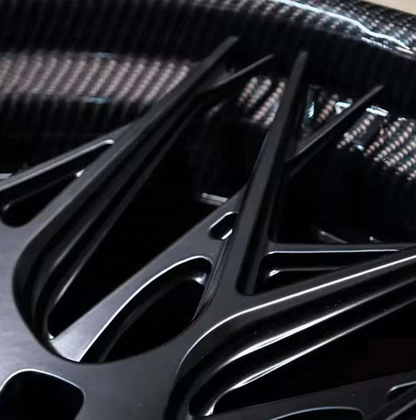 Jantes forgées finition or foncé pour berlines de luxe et 4x4