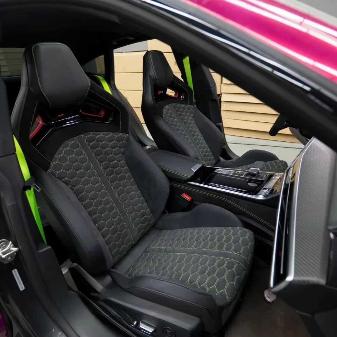 Housses de sièges sport RS personnalisables pour Audi