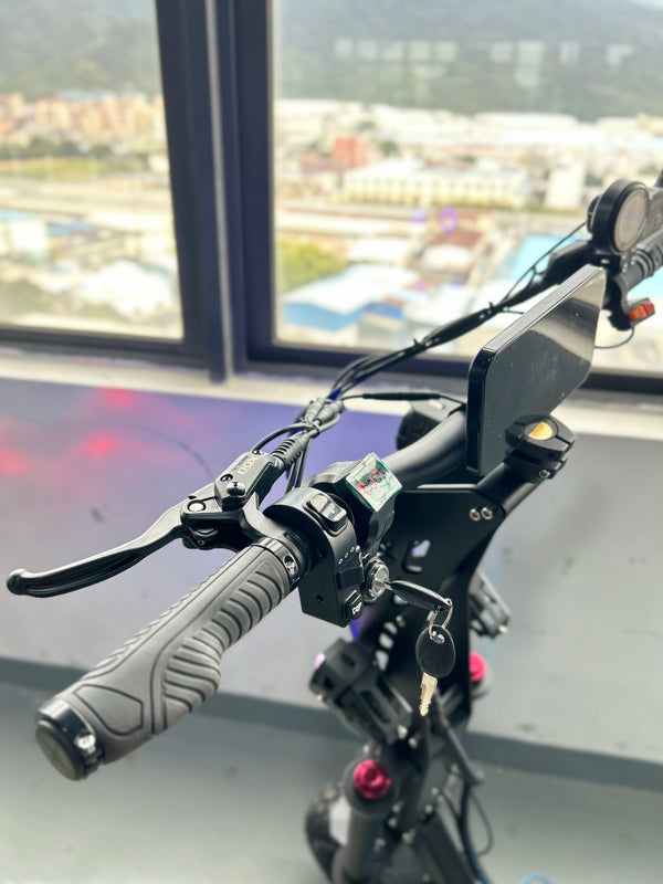 TOURSOR 10000W 13 "Scooter électrique avec siège pour adulte 72V 60V système de freinage à huile double moteur 100 KM / H vit