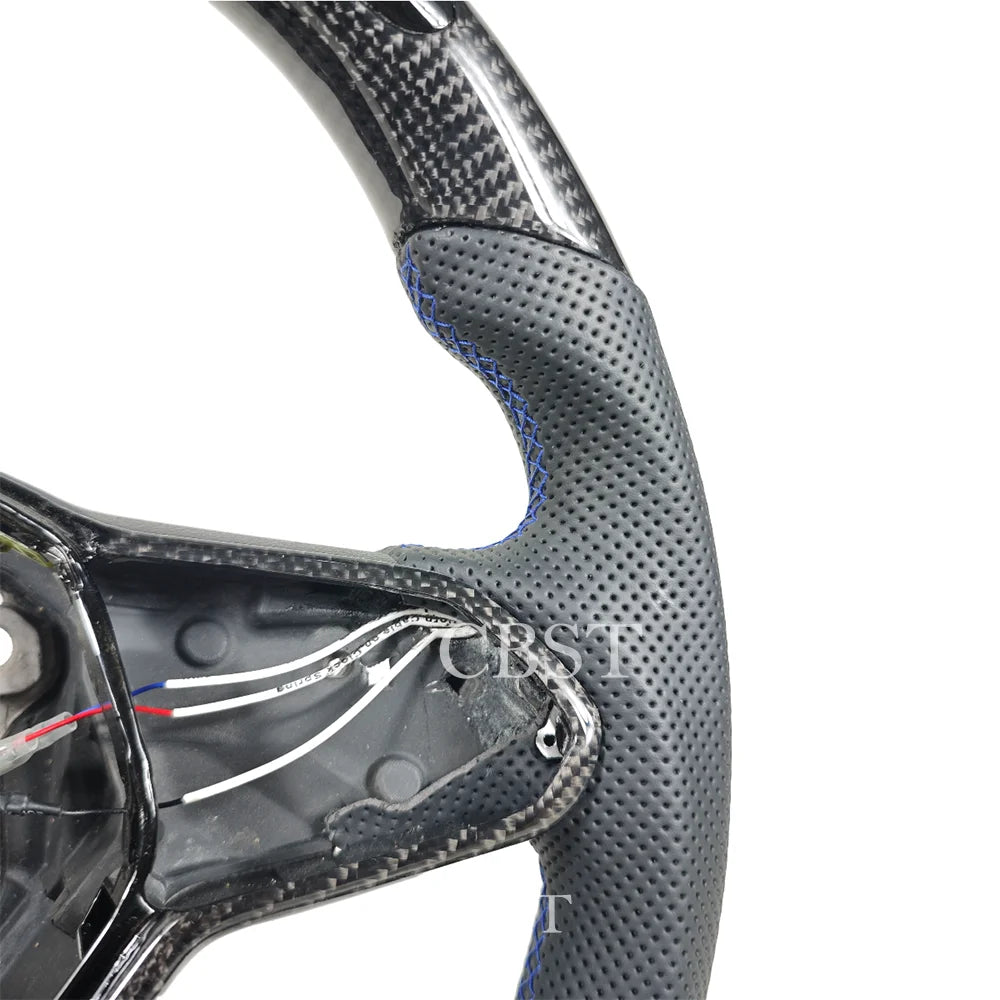 Volant Carbone LED Compte-Tours pour VW Golf MK7/MK7.5/MK8 – Habitacle & sièges | OURANE.COM