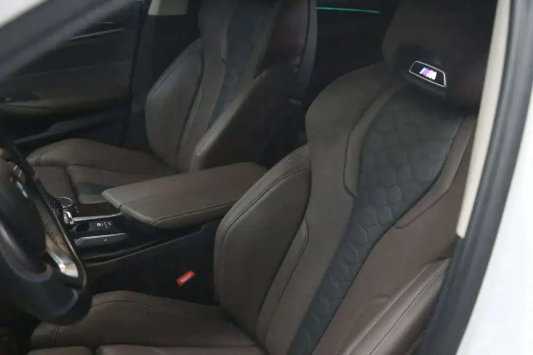 Kit Sièges Sport Style M5 pour BMW Séries 5, 6, 7, X5, X6 et X7 – Habitacle & sièges | OURANE.COM