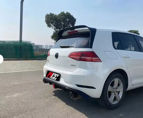 Diffuseur arrière éclairé style TCR pour Golf 7.5