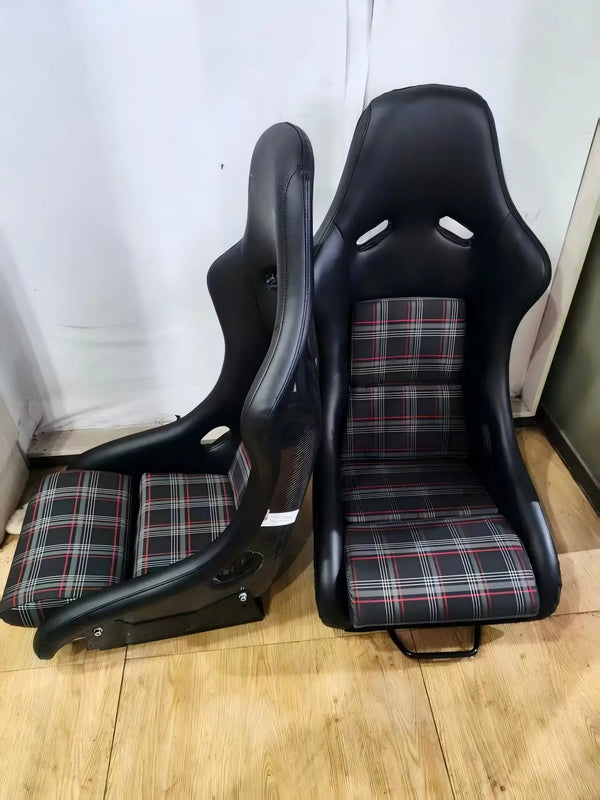 Sièges sport à carreaux rouges pour Golf 7.5 R