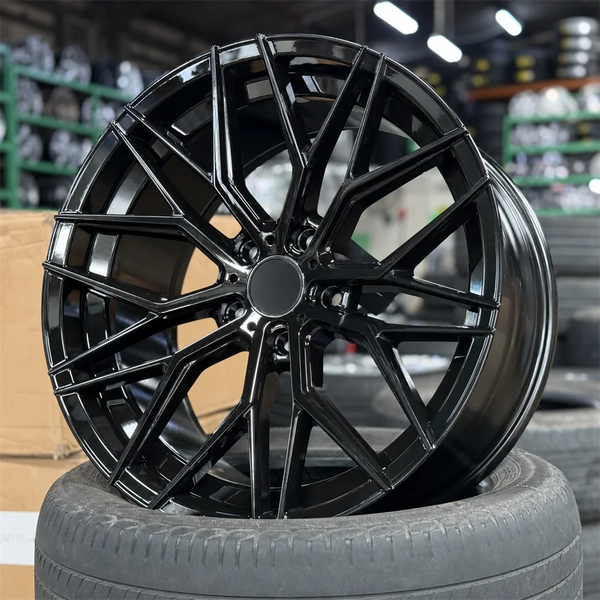 Premium personnalisé Fully jantes forgées 18 19 20 21 22 pouces FT107 Style léger T6061 performance Cars noir brillant – Vers