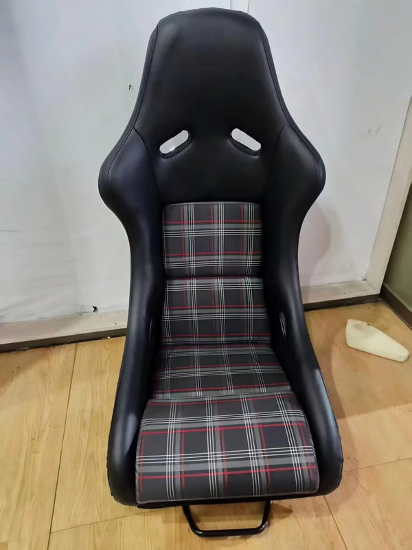 Sièges sport à carreaux rouges pour Golf 7.5 R