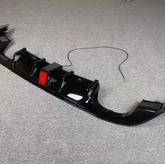 Diffuseur arrière éclairé style TCR pour Golf 7.5