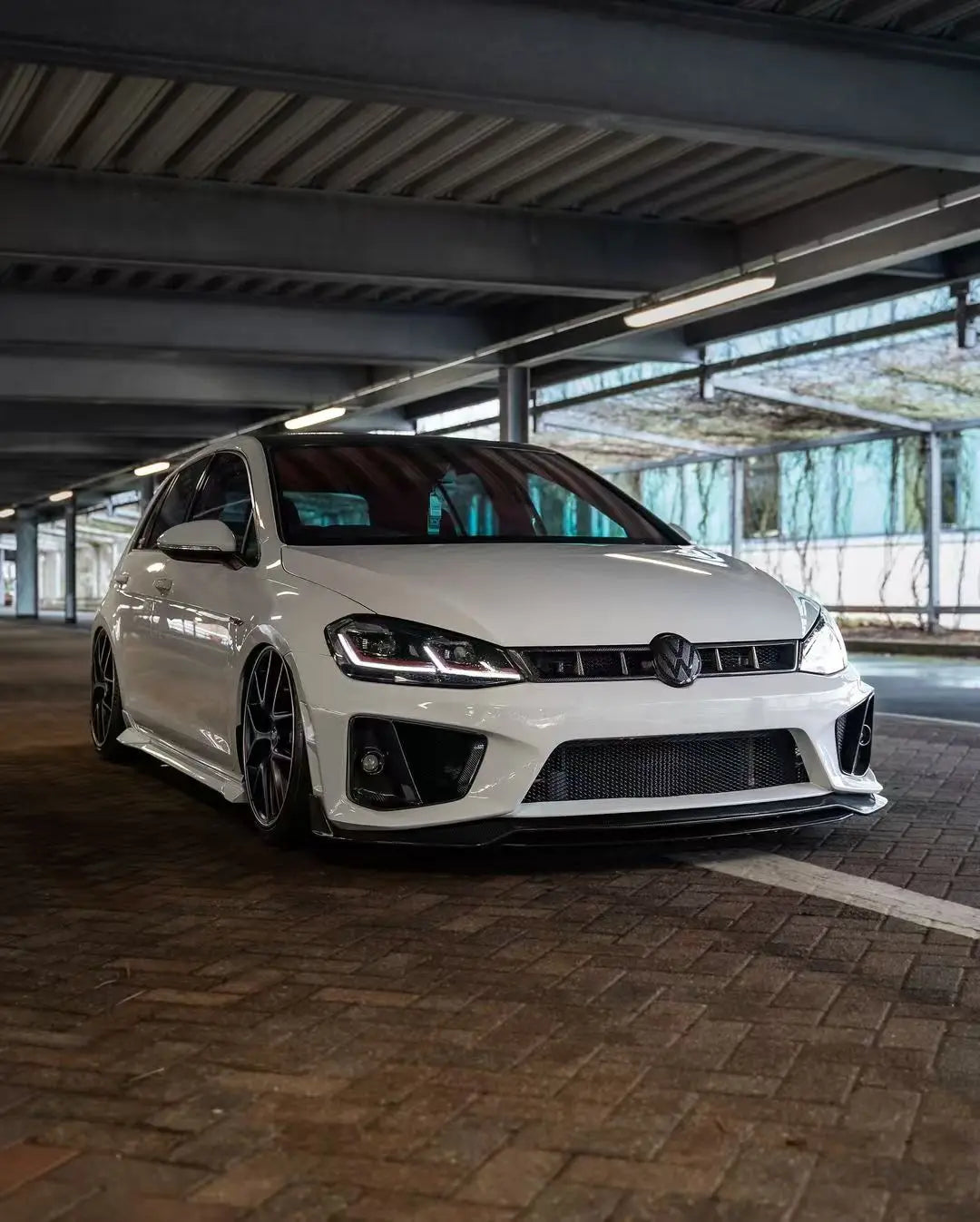 Kit Carrosserie Large Style Robot pour VW Golf 7.5 (2018-2022) – Carrosserie & aérodynamique | OURANE.COM