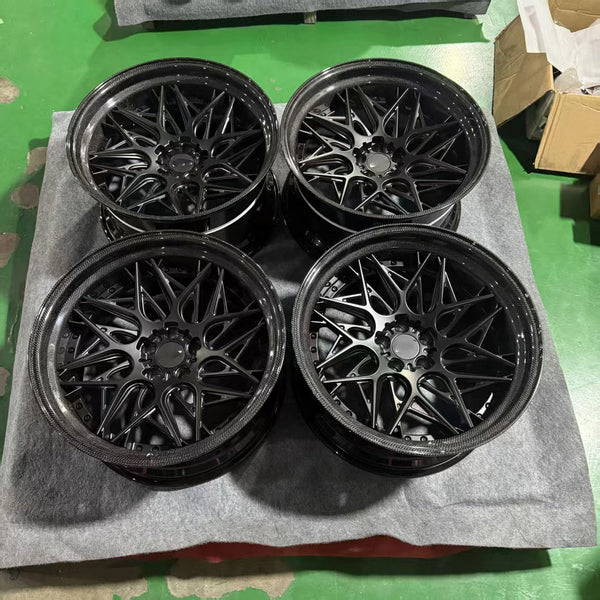 Jantes forgées finition or foncé pour berlines de luxe et 4x4