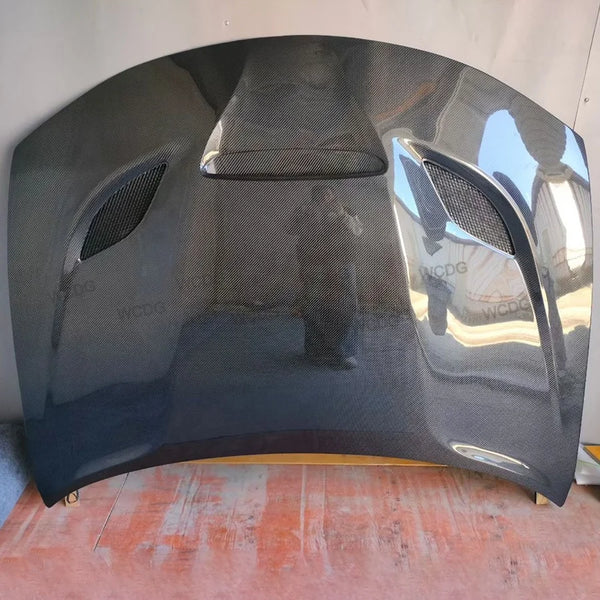 Capot carbone style SRT Dodge Charger, 2015–2023 — vue 3