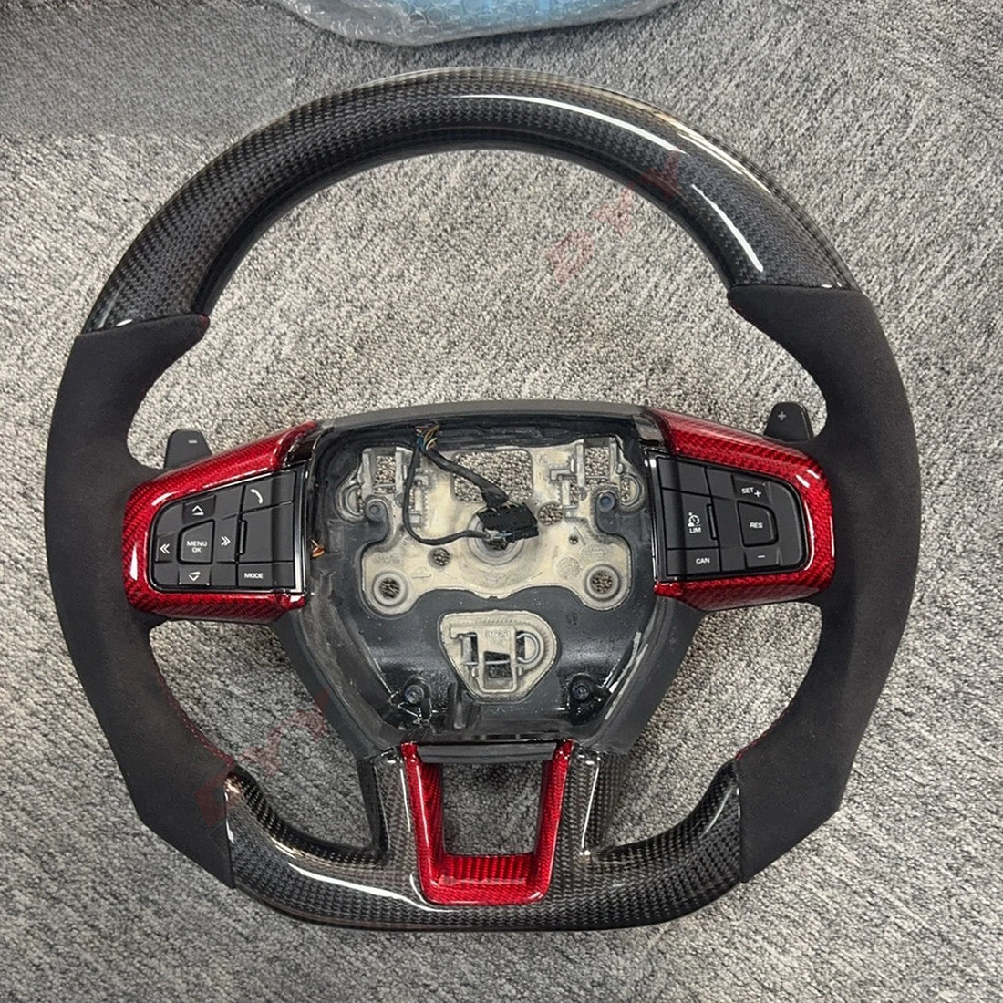 Volant en carbone véritable pour Land Rover Discovery Sport 2015-2019