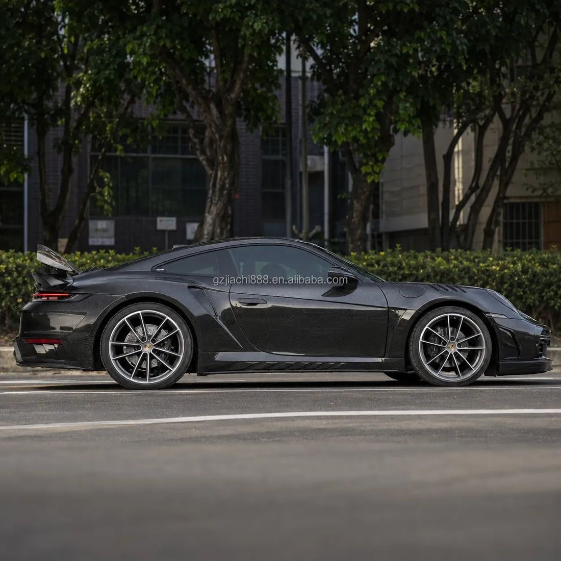 Kit carrosserie complet en carbone sec style TopC pour Porsche 911 type 992