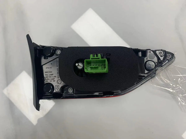 1 paire de feux arrière LED complets pour VW Golf 8 MK8 hayon 2021-2023, feu arrière dynamique séquentiel, clignotant ambre, 